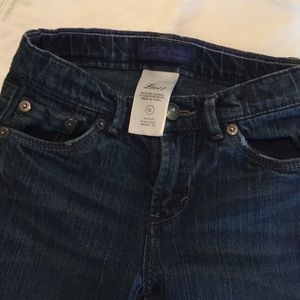 Levi’s Jeans size 6 Slim Straight Fit. Cute!